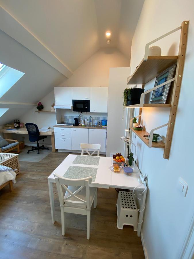 Logies-M Comfort Studios Inc Bikes B&B Oostende Bagian luar foto