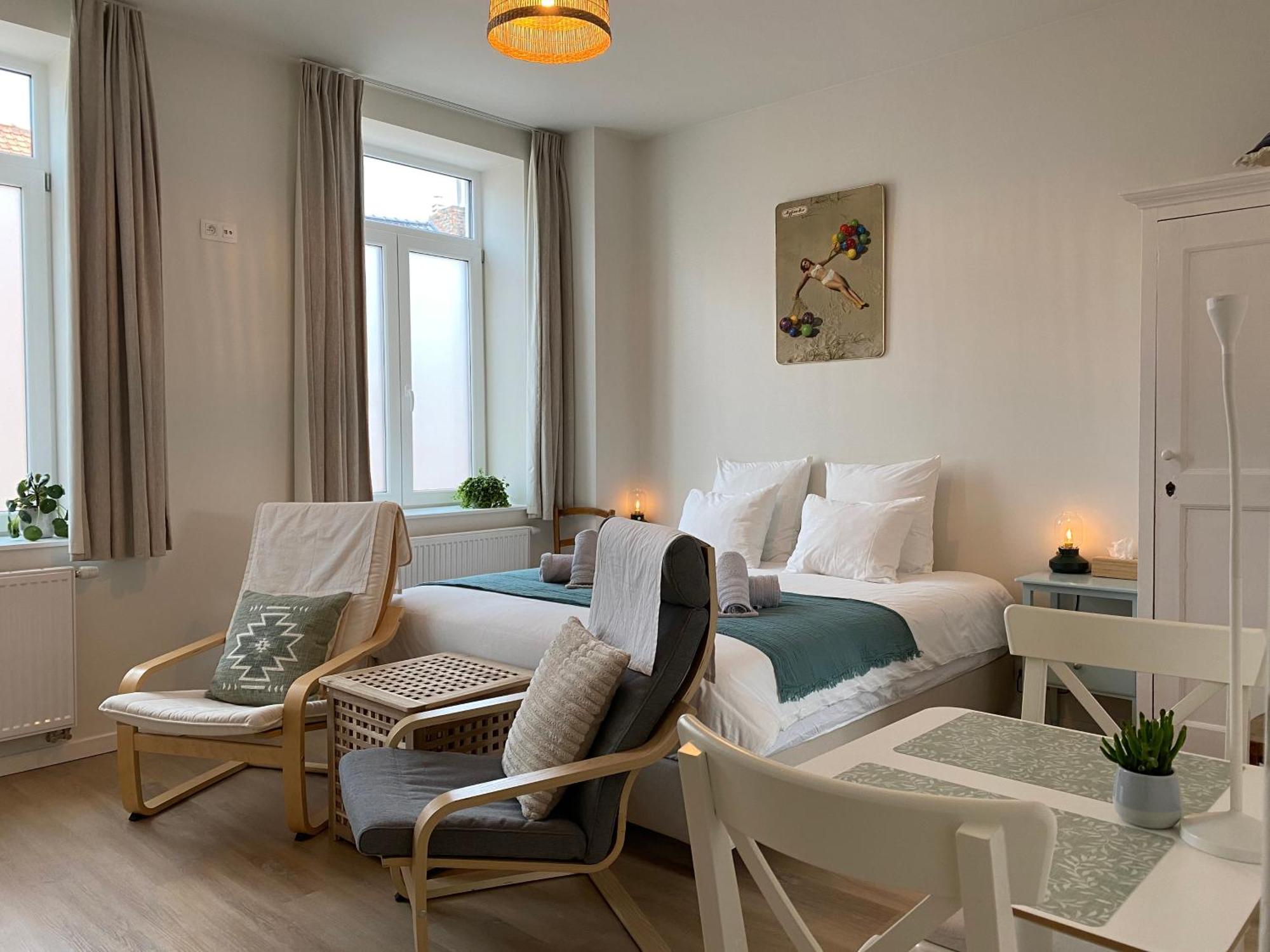 Logies-M Comfort Studios Inc Bikes B&B Oostende Bagian luar foto